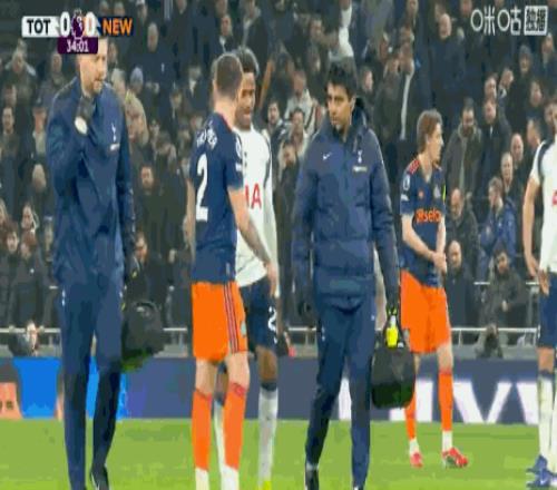 喋血对决,詹俊点评枪,手蓝军争霸,巅峰国际,巅峰国际官方网站,巅峰国际平台