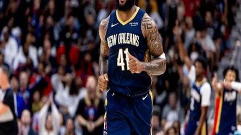 申花亚泰第11轮0-0战平，艾迪染红离场，杨泽翔替补登场再获红牌